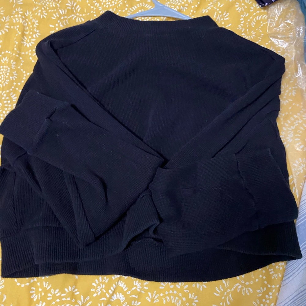 Turtle neck all black crop top long sleeve